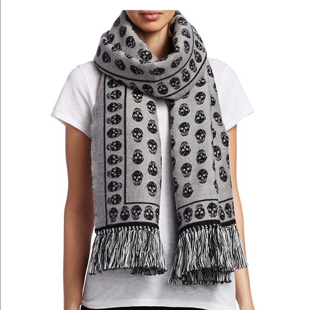 Like New Alexander McQueen skull large reversible wool silk scarf with fringe